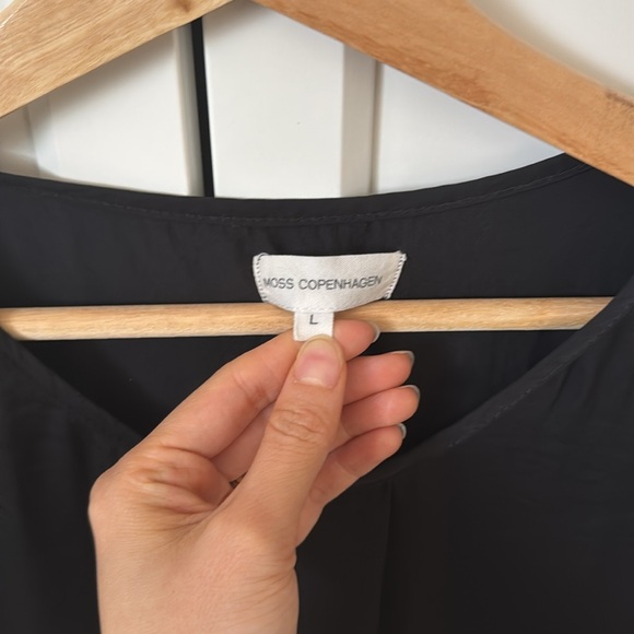 Moss Copenhagen Black Top - Picture 2 of 6